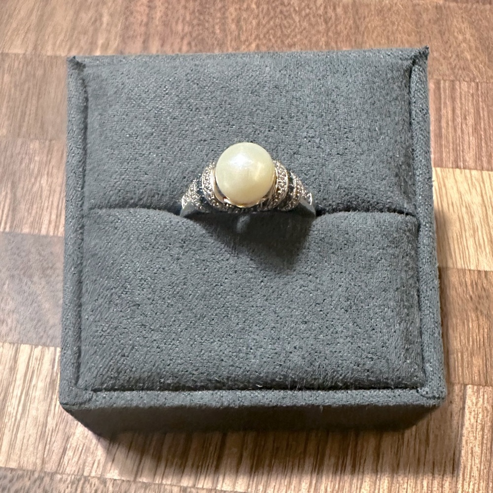 Pearl and Diamond Ring